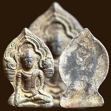 โหลดรูปภาพลงในเครื่องมือใช้ดูของ Gallery Thai Amulet Somdej Style From Wat Lopburi Cultural Keepsake