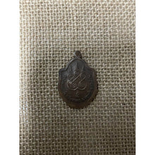 โหลดรูปภาพลงในเครื่องมือใช้ดูของ Gallery Thai Amulet Coin Buddhist Monk 143 Copper With Original Box