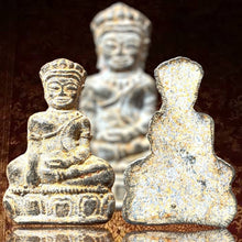 โหลดรูปภาพลงในเครื่องมือใช้ดูของ Gallery Thai Amulet Of Sitting Figure With Base, Thai Buddhist Collectible Amulet