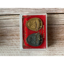 โหลดรูปภาพลงในเครื่องมือใช้ดูของ Gallery Thai Amulet Buddhist Monk From Wat Pradu Chim Phli, Collectible Piec