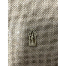 โหลดรูปภาพลงในเครื่องมือใช้ดูของ Gallery Thai Amulet Of Nirantarai, Brass, Somdej Phra Yannasangworn, 2004 Ed
