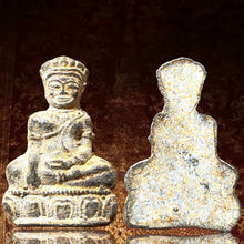 โหลดรูปภาพลงในเครื่องมือใช้ดูของ Gallery Thai Amulet Of Sitting Figure With Base, Thai Buddhist Collectible Amulet