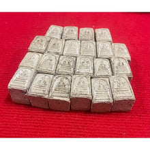 โหลดรูปภาพลงในเครื่องมือใช้ดูของ Gallery Thai Amulet Somdej Style Random Selection For Collectors
Thai Amulet Somdej St