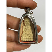 โหลดรูปภาพลงในเครื่องมือใช้ดูของ Gallery Thai Amulet Luang Pu Toh Wat Chang Hai, Cultural Keepsake
Thai Amu
