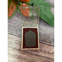 โหลดรูปภาพลงในเครื่องมือใช้ดูของ Gallery Amulet Coin Buddhist Monk Tim Isirikho Wat Lahanrai With Original Bo
