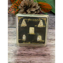โหลดรูปภาพลงในเครื่องมือใช้ดูของ Gallery Thai Amulet Set From Wat Phra Kring, Khon Kaen With Original Box