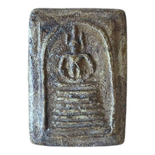 โหลดรูปภาพลงในเครื่องมือใช้ดูของ Gallery Thai Amulet Somdej Style Collectible From Wat Gechayyo Cultural Keepsake
Amule