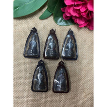 โหลดรูปภาพลงในเครื่องมือใช้ดูของ Gallery Thai Amulet For Wellness, Water-Resistant Edition, Cultural Keepsake