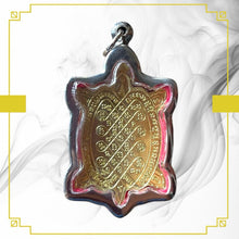 โหลดรูปภาพลงในเครื่องมือใช้ดูของ Gallery Thai Amulet Coin Luang Pu Liw Wat Rai Tang Thong Gold Plated Stainle
