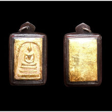 โหลดรูปภาพลงในเครื่องมือใช้ดูของ Gallery Thai Amulet Somdej Style With Frame - Cultural Keepsake
Thai Amulet Somdej Sty