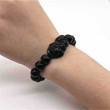 โหลดรูปภาพลงในเครื่องมือใช้ดูของ Gallery Men'S Bracelet With Pixiu Design, Thai Amulet Inspired, Cultural Keepsake 
Wome
