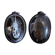 โหลดรูปภาพลงในเครื่องมือใช้ดูของ Gallery Thai Amulet for Wealth and Luck, Cultural Keepsake from Wat Ceremony Edition 
R
