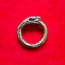 โหลดรูปภาพลงในเครื่องมือใช้ดูของ Gallery Thai Amulet With Cultural Significance For Collectors 
Somdej Style Amulet Coin
