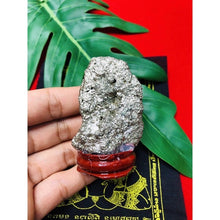 โหลดรูปภาพลงในเครื่องมือใช้ดูของ Gallery Thai Amulet With Wooden Base For Display And Worship 
Thai Amulet Coin On Woode
