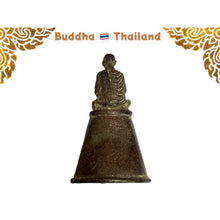 โหลดรูปภาพลงในเครื่องมือใช้ดูของ Gallery Buddhist Monk Inspired Thai Amulet Coin In Metal Alloy - Cultural Keepsake 
Tha
