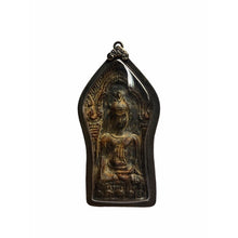 โหลดรูปภาพลงในเครื่องมือใช้ดูของ Gallery Thai Amulet of Khun Phon from Wat Pho Takwan with Antique Frame 
Thai Amulet Co
