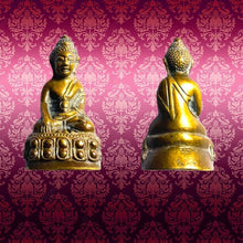 โหลดรูปภาพลงในเครื่องมือใช้ดูของ Gallery Wat Sutthas Temple Thai Amulet Coin, Buddhist Monk Inspired, Cultural Keepsake
