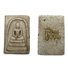 โหลดรูปภาพลงในเครื่องมือใช้ดูของ Gallery Thai Amulet Somdej Style with Silver Back, Cultural Keepsake 
Thai Amulet Somde
