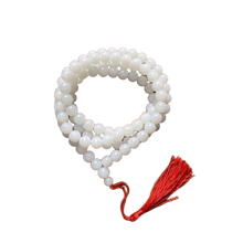 โหลดรูปภาพลงในเครื่องมือใช้ดูของ Gallery White Pearl Bead 10Mm - Thai Buddhist Collectible Amulet 
White Pearl Bead 10Mm
