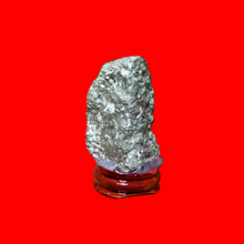 โหลดรูปภาพลงในเครื่องมือใช้ดูของ Gallery Thai Amulet With Wooden Base For Display And Worship 
Thai Amulet Coin On Woode
