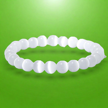 โหลดรูปภาพลงในเครื่องมือใช้ดูของ Gallery White Cat Eye Stone Beaded Bracelet For Women 10 Mm - Elegant Jewelry Piece Wh
