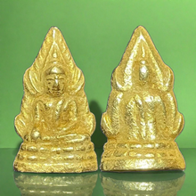 โหลดรูปภาพลงในเครื่องมือใช้ดูของ Gallery Thai Amulet With Gold Plating, Buddhist Monk, Cultural Keepsake Th Sacred Monk
