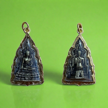 โหลดรูปภาพลงในเครื่องมือใช้ดูของ Gallery Thai Amulet With Micron Gold Frame, Wat Ceremony Edition, Cultural Keepsake
