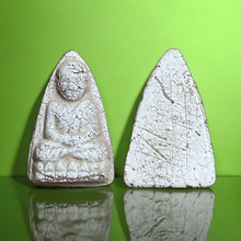 โหลดรูปภาพลงในเครื่องมือใช้ดูของ Gallery Thai Amulet Buddhist Monk, Wat Rakhang Edition, Cultural Keepsake Sacred Monk
