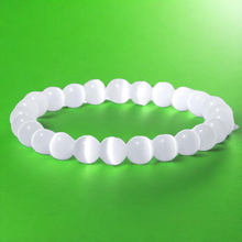 โหลดรูปภาพลงในเครื่องมือใช้ดูของ Gallery White Cat Eye Stone Beaded Bracelet For Women 10 Mm - Elegant Jewelry Piece Wh
