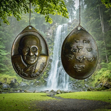 โหลดรูปภาพลงในเครื่องมือใช้ดูของ Gallery Buddhist Monk Inspired Thai Amulet Coin In Blackened Brass Metal C Sacred Temple
