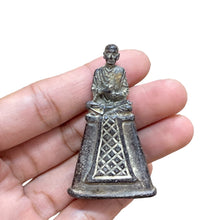 โหลดรูปภาพลงในเครื่องมือใช้ดูของ Gallery Thai Amulet Somdej Style in Lead Alloy - Cultural Keepsake 
Thai Amulet Somdej
