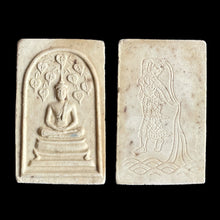 โหลดรูปภาพลงในเครื่องมือใช้ดูของ Gallery Thai Amulet Somdej Style with Earth Goddess Design Inspired by Buddhist Monk
