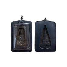 โหลดรูปภาพลงในเครื่องมือใช้ดูของ Gallery Thai Amulet In Wooden Matchbox With Powder Material And Frame 
Thai Amulet Coin
