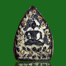 โหลดรูปภาพลงในเครื่องมือใช้ดูของ Gallery Thai Amulet Inspired by Luang Pu Boon Wat Klang Bang Kaew Takrud Powder Edition
