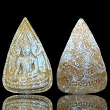 โหลดรูปภาพลงในเครื่องมือใช้ดูของ Gallery Thai Amulet Inspired by Buddhist Monk from Wat Khositaram, Cultural Keepsake 
T
