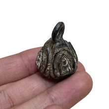 โหลดรูปภาพลงในเครื่องมือใช้ดูของ Gallery Thai Amulet Inspired by Buddhist Monk for Compassion, Metal Edition
