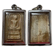โหลดรูปภาพลงในเครื่องมือใช้ดูของ Gallery Thai Amulet Somdej Style with Stainless Frame, Cultural Keepsake for Collectors

