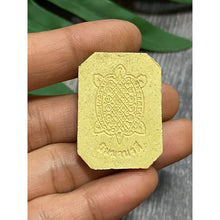 โหลดรูปภาพลงในเครื่องมือใช้ดูของ Gallery Thai Amulet Of Monk Kuun, Sitting Turtle Design, Wat Temple Collectible Item
