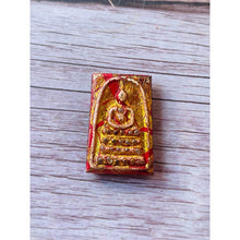 โหลดรูปภาพลงในเครื่องมือใช้ดูของ Gallery Thai Amulet Somdej Style With Gemstone Front And Relic Back, Cultural Keepsake
