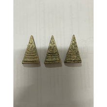โหลดรูปภาพลงในเครื่องมือใช้ดูของ Gallery Thai Amulet Somdej Style With Gold Powder From Wat Phra Kaew Cultural Keepsake
