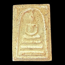 โหลดรูปภาพลงในเครื่องมือใช้ดูของ Gallery Thai Amulet Phutthacharn To Wat Rakhang Kositaram Powder Material

