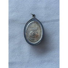 โหลดรูปภาพลงในเครื่องมือใช้ดูของ Gallery Amulet Coin Thai Amulet Buddhist Monk With Silver Frame 
Amulet Coi
