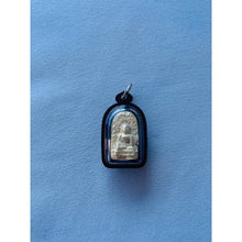 โหลดรูปภาพลงในเครื่องมือใช้ดูของ Gallery Thai Amulet From Wat Chamthewi, Metal With Gold Leaf, Waterproof Frame
