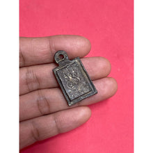 โหลดรูปภาพลงในเครื่องมือใช้ดูของ Gallery Thai Amulet Somdej Style Pendant Old Metal Collectible Cultural Keepsake 
Thai

