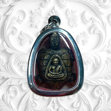 โหลดรูปภาพลงในเครื่องมือใช้ดูของ Gallery Buddhist Monk Inspired Thai Amulet Coin In Stainless Steel Frame 
Thai Amulet C
