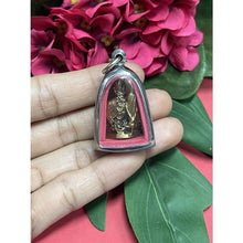 โหลดรูปภาพลงในเครื่องมือใช้ดูของ Gallery Thai Amulet Pendant Necklace Monk Style For Cultural Keepsake
