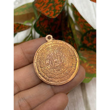 โหลดรูปภาพลงในเครื่องมือใช้ดูของ Gallery Thai Amulet Luang Por Kway Wat Khositaram Collectible Piece 
Somdej
