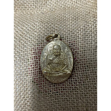 โหลดรูปภาพลงในเครื่องมือใช้ดูของ Gallery Thai Amulet Buddhist Monk For Protection Against Negativity
