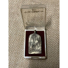 โหลดรูปภาพลงในเครื่องมือใช้ดูของ Gallery Buddhist Monk Inspired Thai Amulet Coin From Wat Kamphaeng, Model 1, 2468 
Thai
