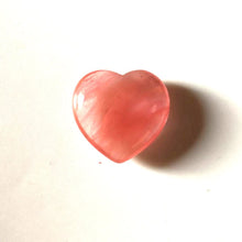 โหลดรูปภาพลงในเครื่องมือใช้ดูของ Gallery Rose Quartz Heart Shape - Symbol Of Love - Thai Collectible Amulet
